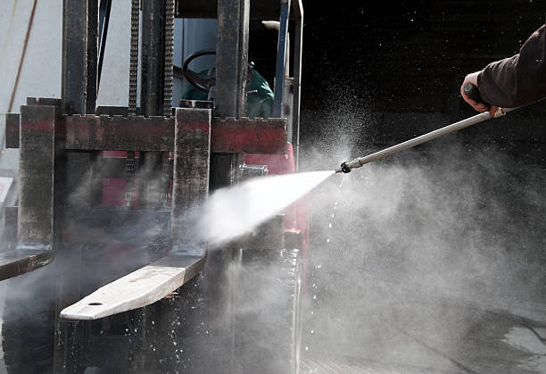 Best Commercial Building Pressure Washing  in Olmsted Falls, OH